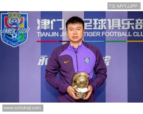 2014年足球转会市场回顾与分析揭示球员流动新趋势与影响